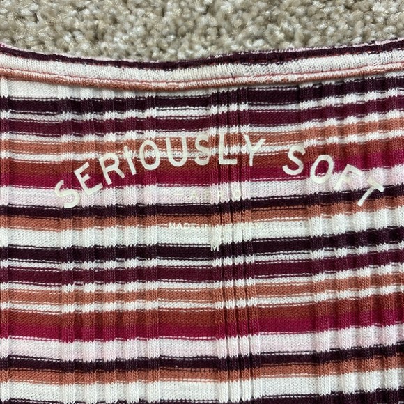 Aero Seriously Soft Womens Knit Cropped Striped Top M Pink Buttons Y2K Ribbed - Picture 2 of 7